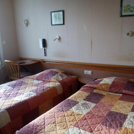 Hotel De La Gare クリソン エクステリア 写真