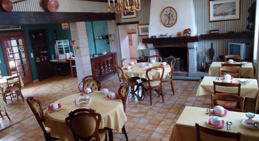 Hotel De La Gare クリソン エクステリア 写真